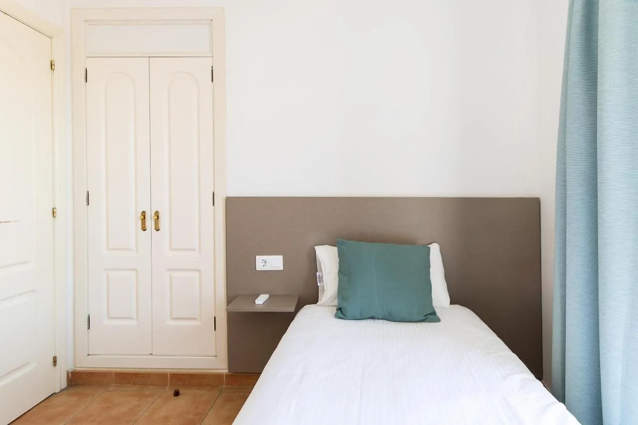 Ξενοδοχείο με διαμερίσματα Uptown Urban Apartments (Adults Only) Κοραλέχο