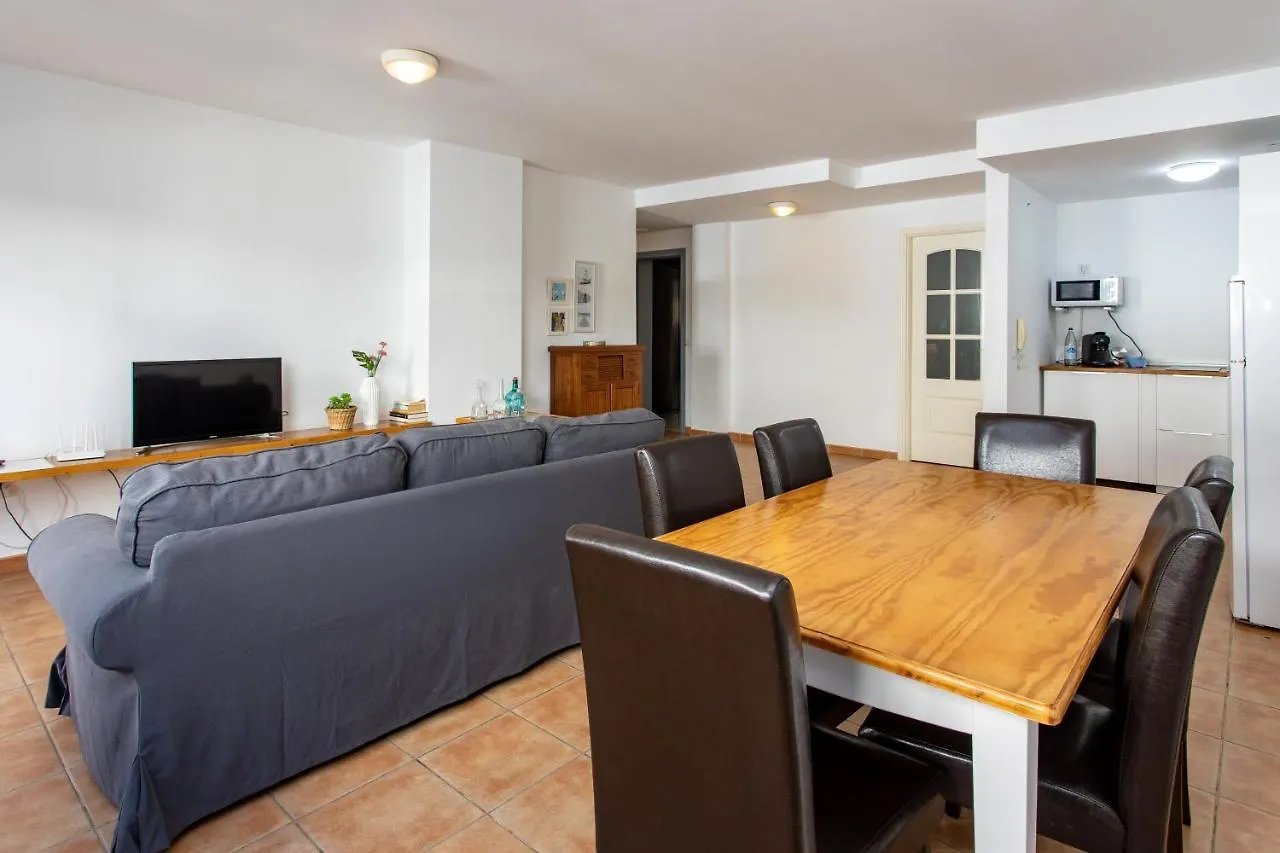 Uptown Urban Apartments (Adults Only) كوراليهو